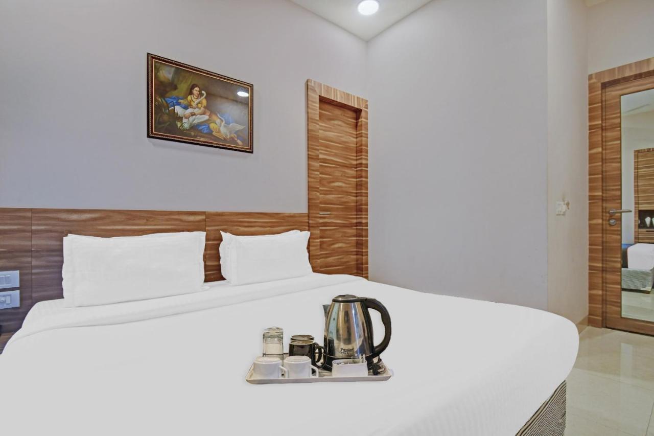 Super Townhouse Hotel All In One Near City Centre Salt Lake Salt Lake City المظهر الخارجي الصورة