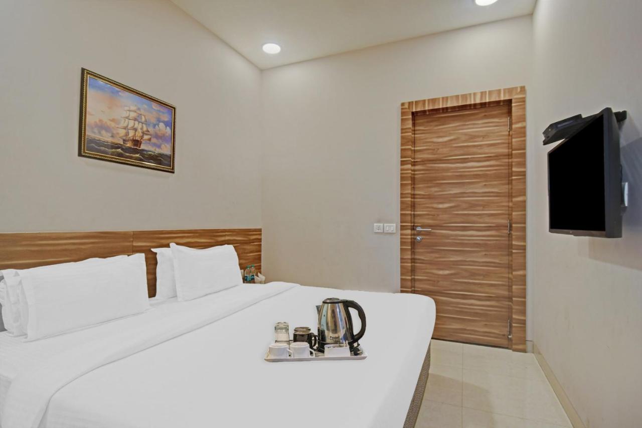 Super Townhouse Hotel All In One Near City Centre Salt Lake Salt Lake City المظهر الخارجي الصورة