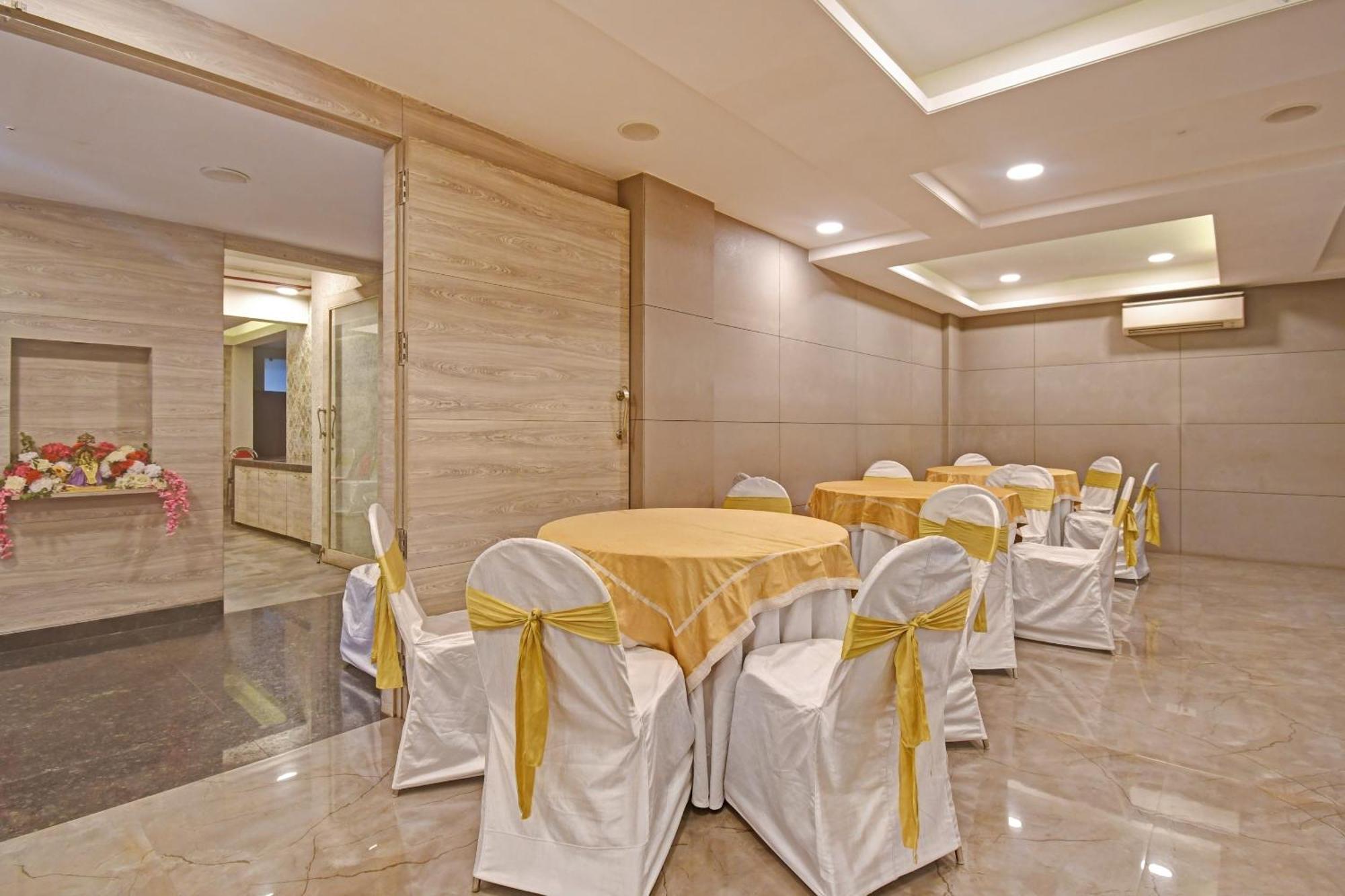 Super Townhouse Hotel All In One Near City Centre Salt Lake Salt Lake City المظهر الخارجي الصورة